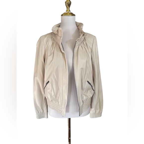 Hinge Lambskin Leather Ruffle Collar Designed in Seattle Jacket Ecru Cream - Picture 3 of 14